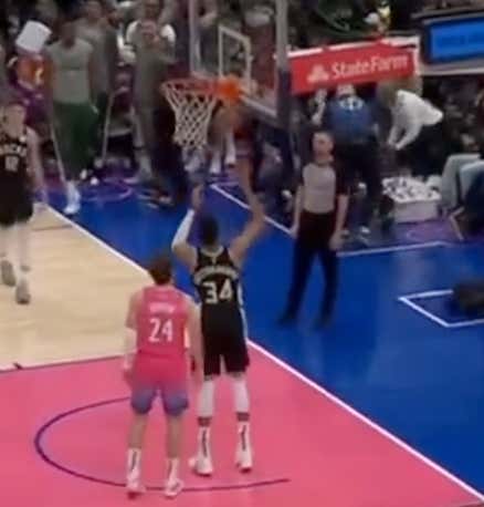 Respect Giannis Going Full Ricky Davis And 'Cheating' To Get A Triple-Double At The Buzzer