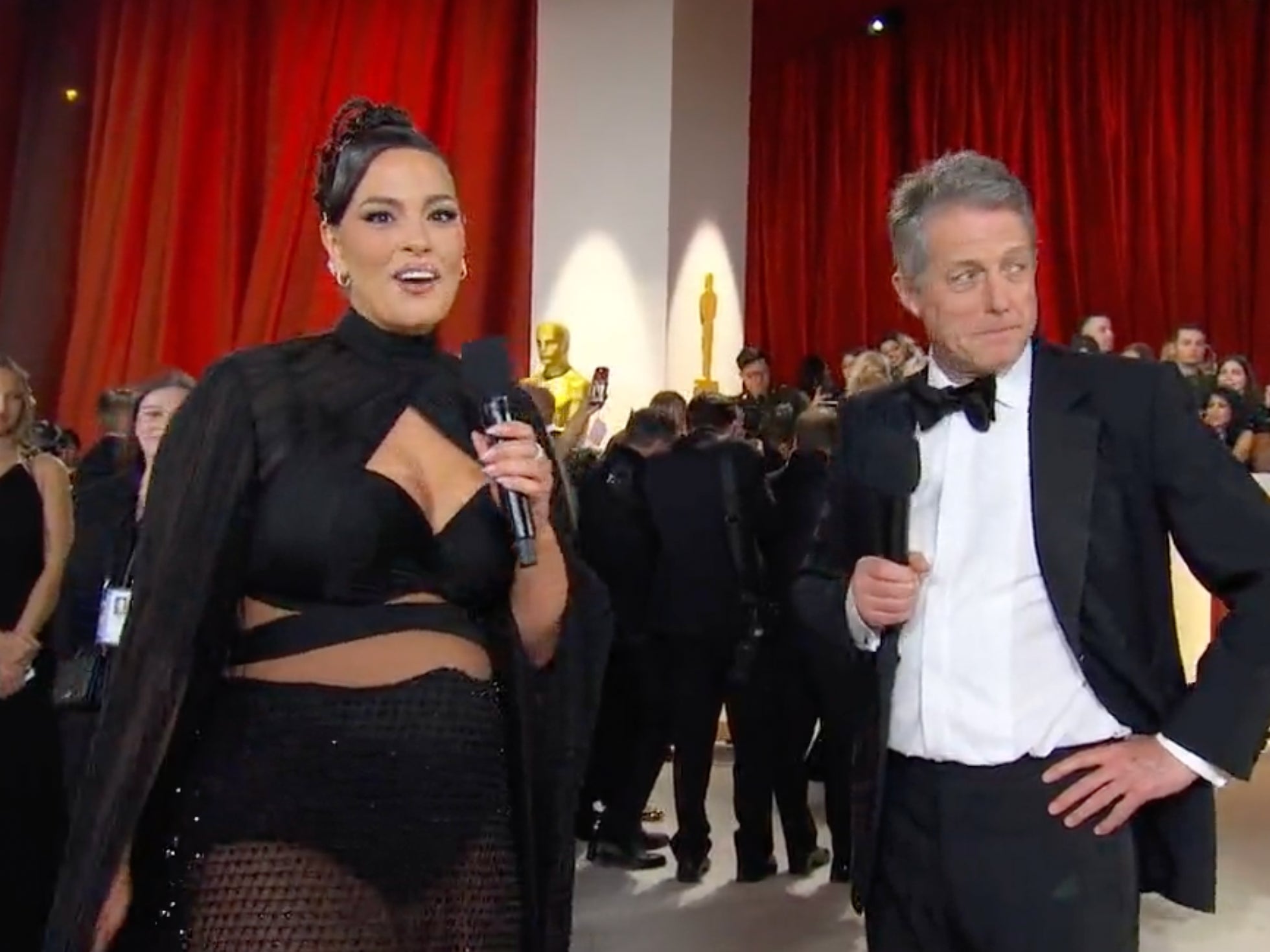 Ashley Graham And Hugh Grant Teamed Up On The Oscars Red Carpet For One Of The Most Awkward Interviews You'll Ever See