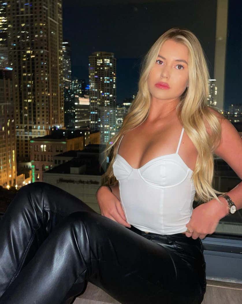 Barstool Chicago's Local Smokeshow Of The Day - Kenzie