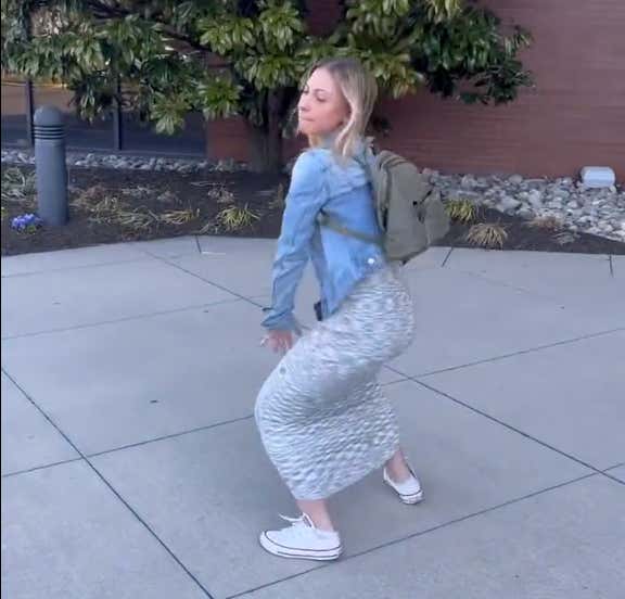 The First Twerk Walking Out Of The Hospital After Kicking Cancer's Ass Has To Be The Sweetest
