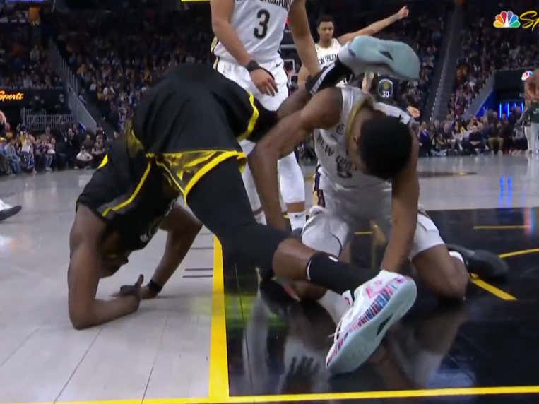 Draymond Green Is Back Trying To Kick People, This Time He Goes For