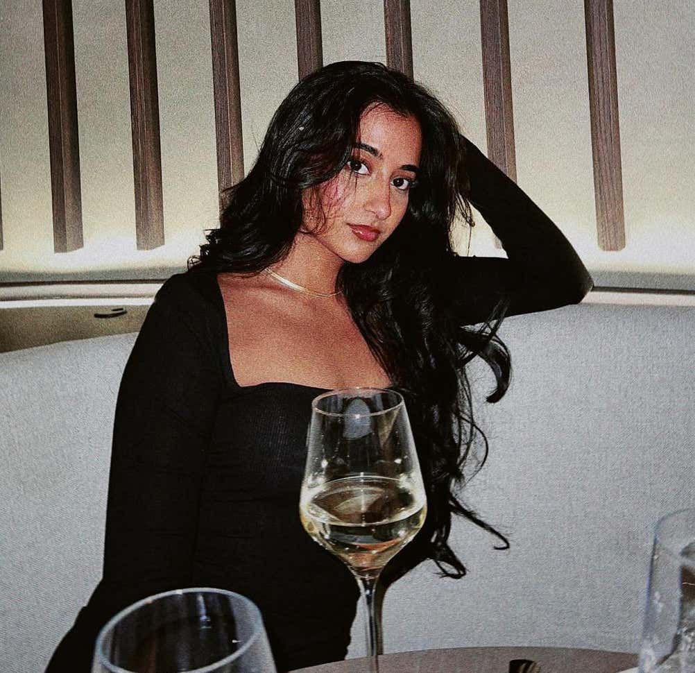 Barstool Chicago's Local Smokeshow Of The Day - Deesha_img_3