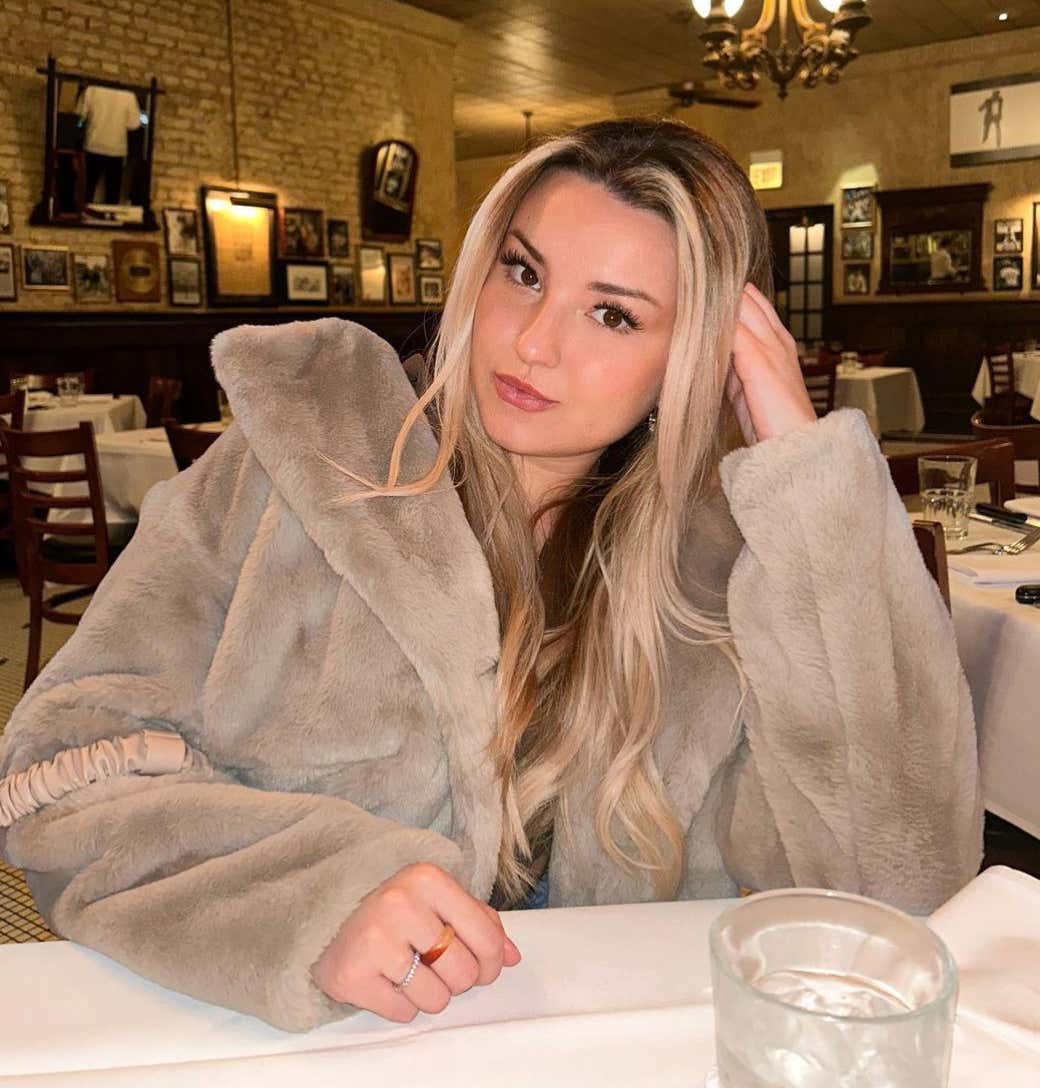 Barstool Chicago's Local Smokeshow Of The Day - Polina_img_3