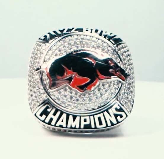 7-6 Arkansas Proudly Unveiled Its Liberty Bowl Rings And Was Promptly Roasted By The Entire Internet For Being That Stupid