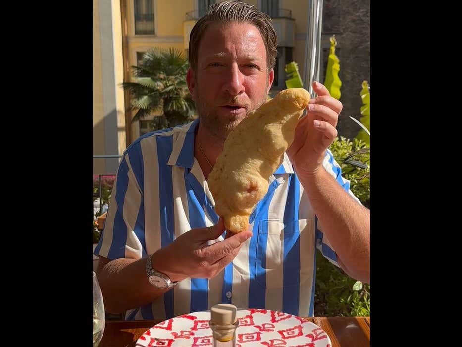 Barstool Pizza Review T Pizza (Tremezzina, Italy) Barstool TV