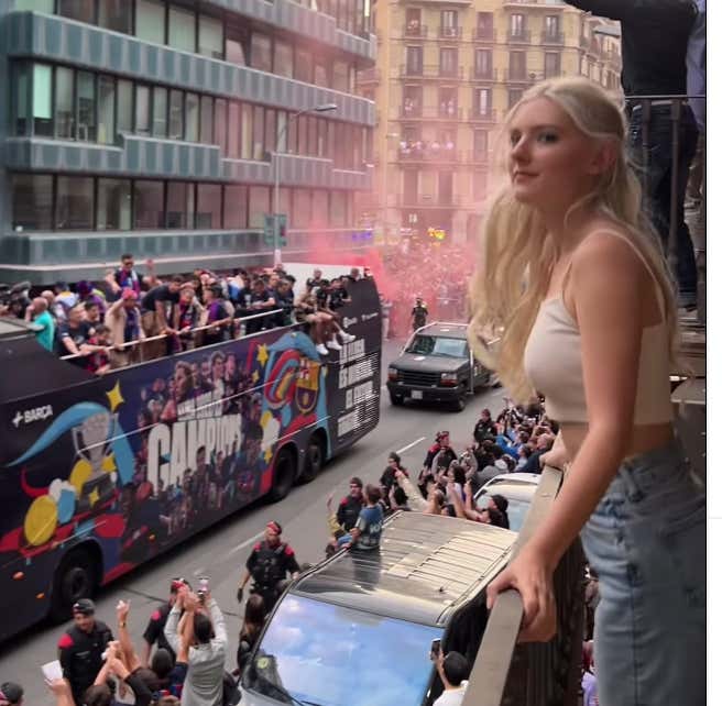 You Know Winning La Liga Is A Big Deal When Porn Star Eva Elfie Stops Everything To Join In On The Celebration From Her Balcony