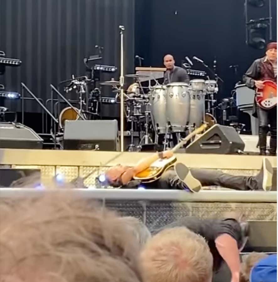 Down Goes The Boss! Bruce Springsteen Took A Fall On Stage During A Live Show.