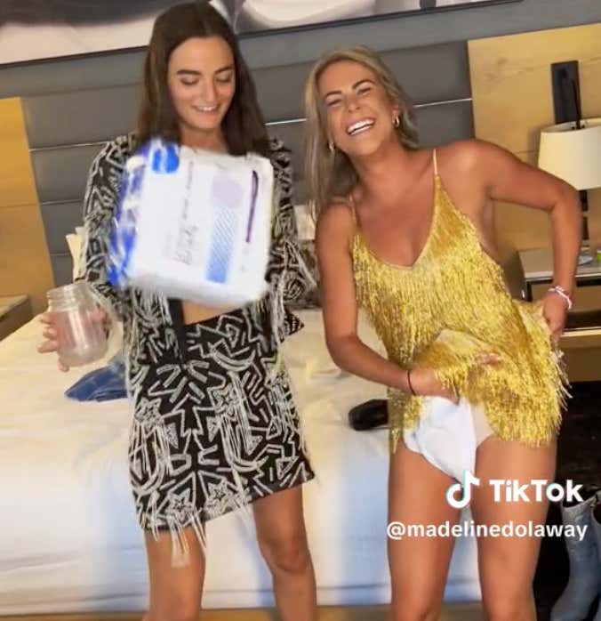 Some Taylor Swift Fans Are Wearing Adult Diapers To Her Concerts So They Don't Miss A Song Because They Had To Go To The Bathroom