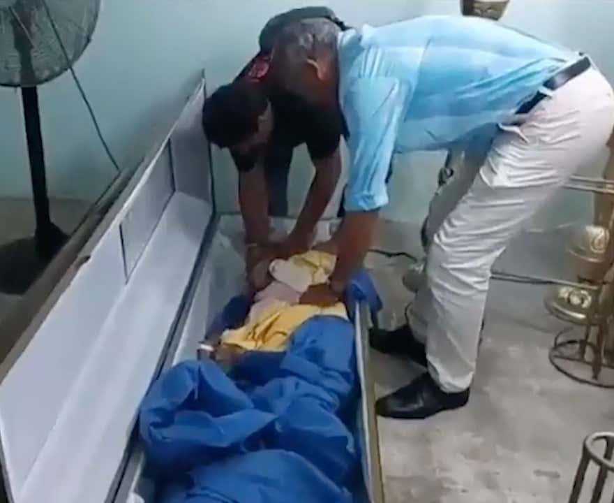 Woman Proclaimed Dead Wakes Up At Her Own Vigil