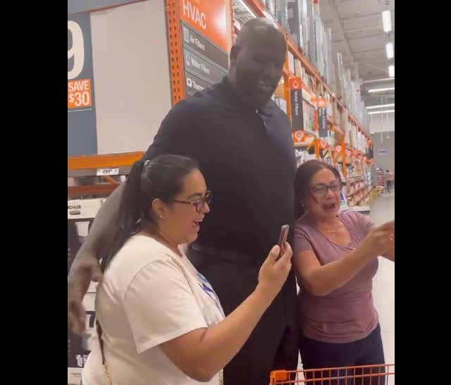 Shaq Proves Once Again How Awesome Of A Guy He Is By Showing Up To A Home Depot And Buying A Family A New Washer And Dryer