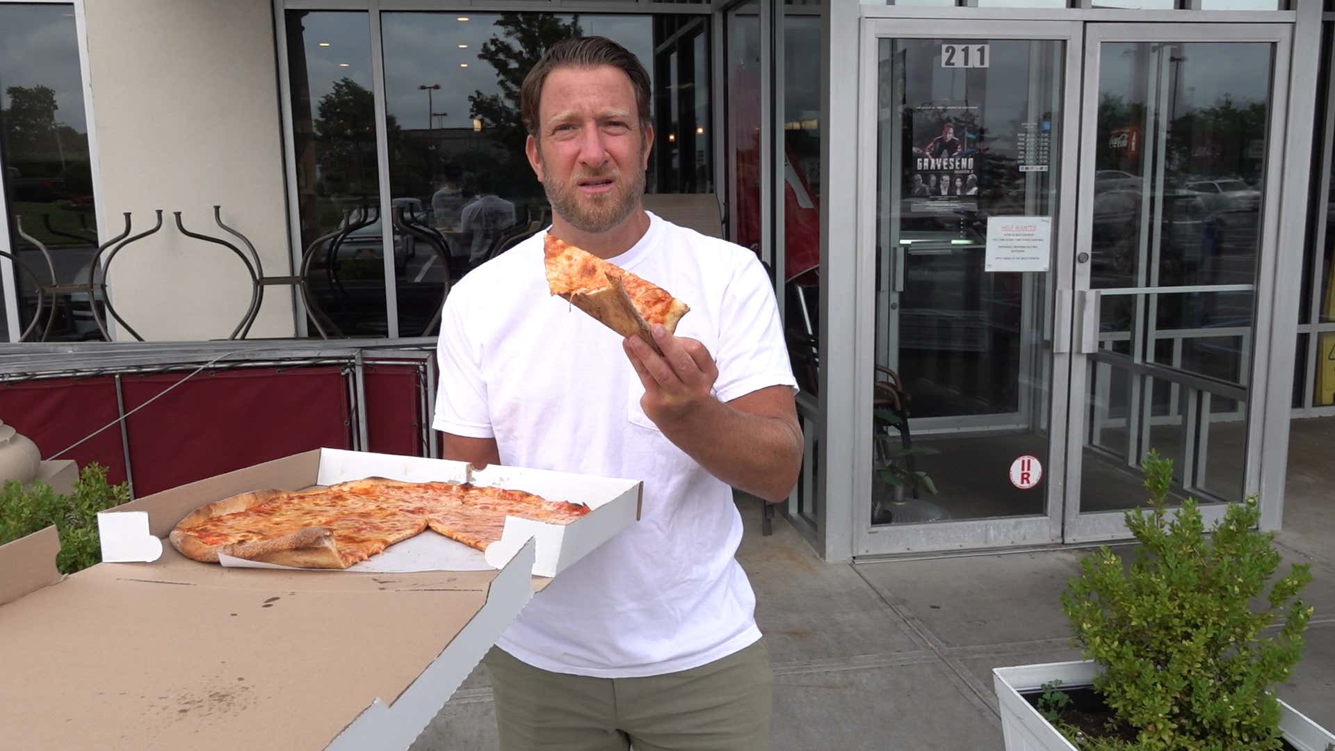 Barstool Pizza Review - Bellagio Pizzeria (Farmingdale, NY)