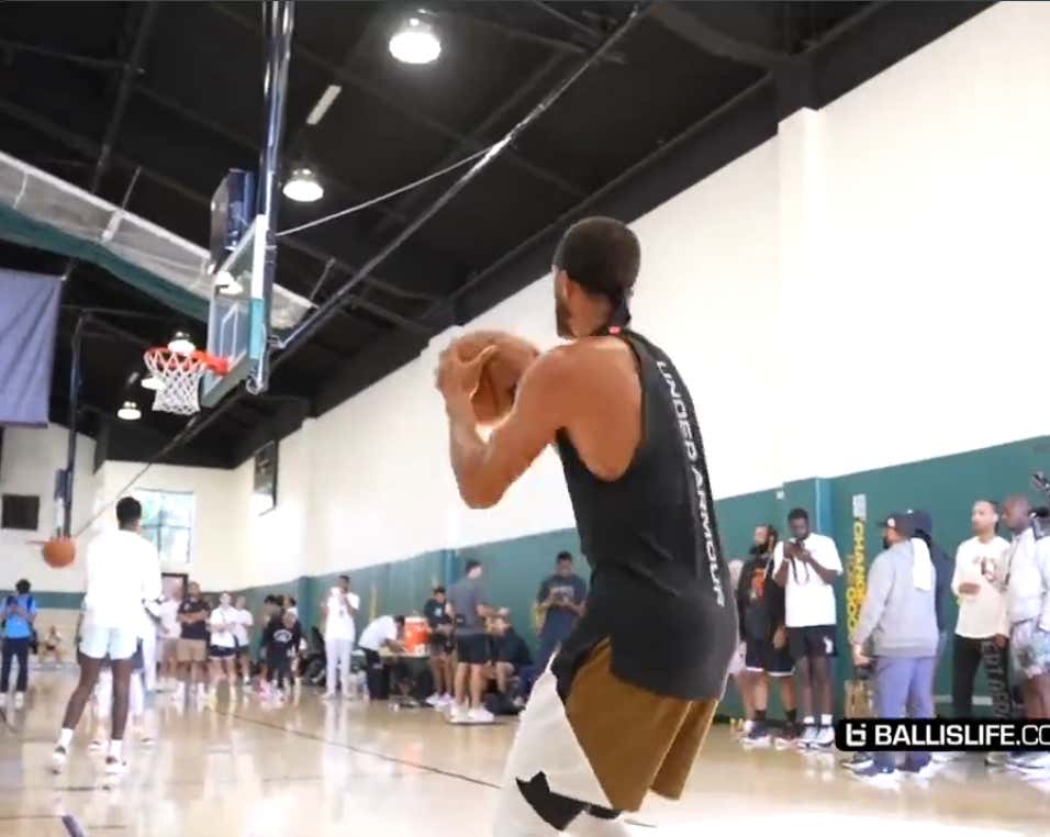 Watching Steph Curry Unleash Some Absolute Shooting Wizardry Will Never Get Old