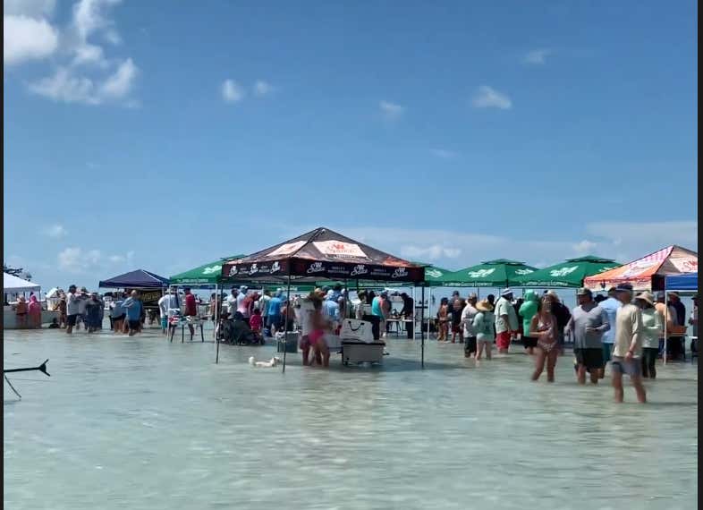 Heaven Is A Place On Earth, And It's This BBQ Competition In The Most Crystal Clear Ocean You've Ever Seen