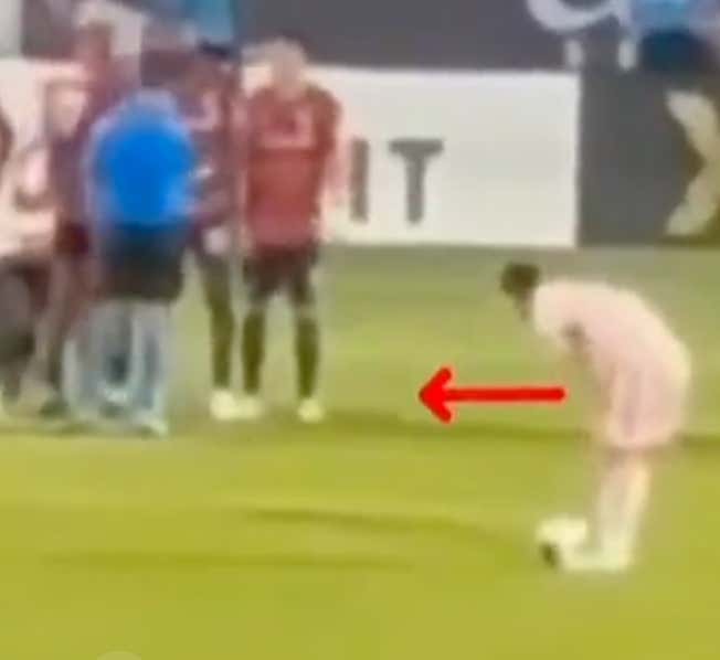 Anyone Complaining About Messi 'Cheating' On This Goal Is A Buffoon Who Should Never Be Allowed To Watch Him Play Soccer Again