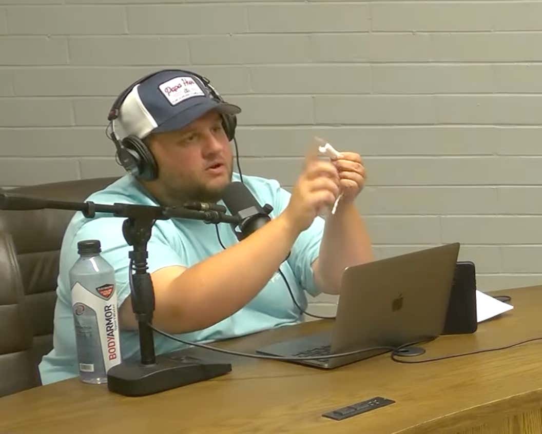 Tampon Strings Are Not Called Wicks, The Sticky Side Of A Pad Doesn't Go Directly On The Vagina, And Other Things Eddie Learned During A Special Periods Dog Walk