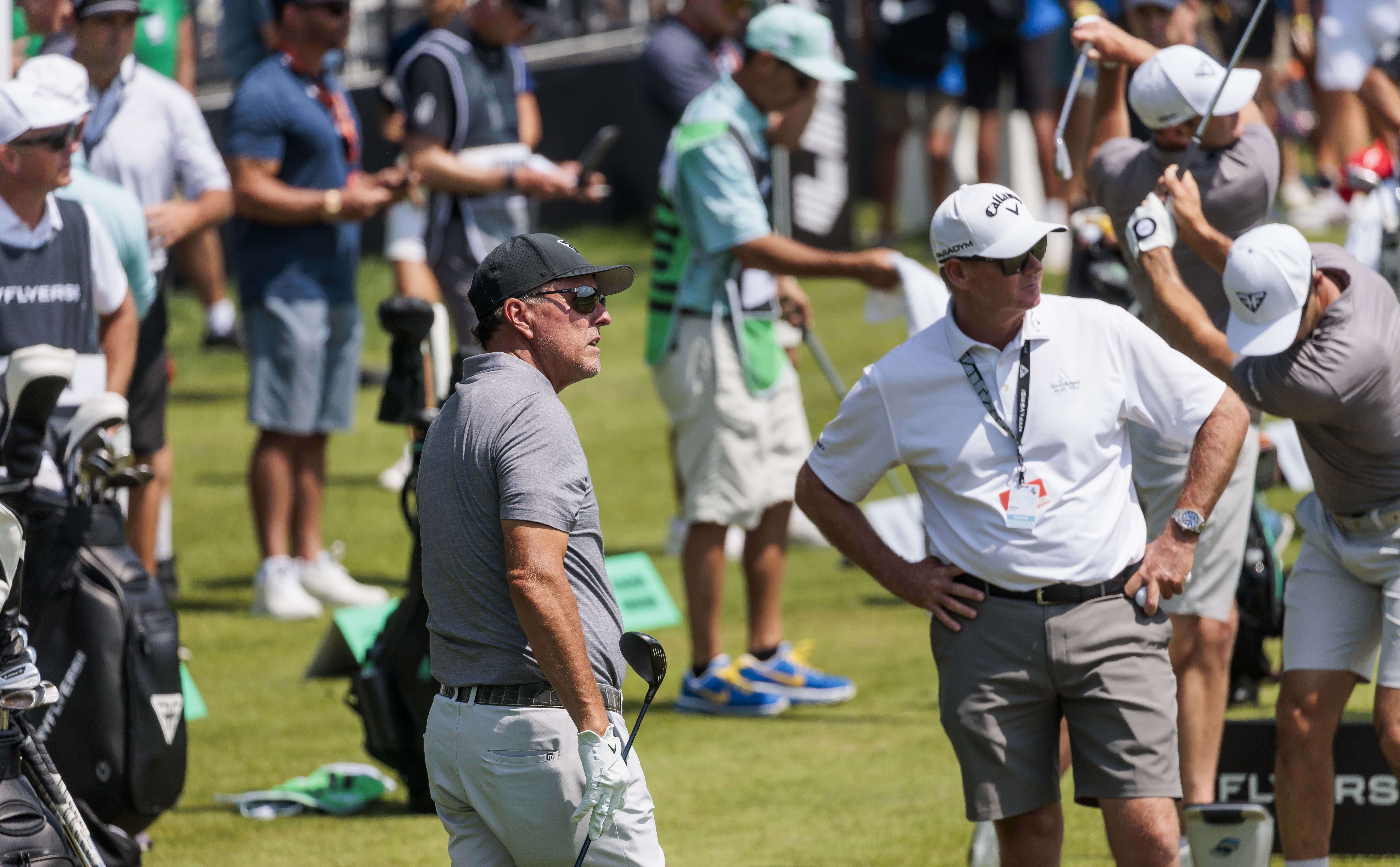 A Fan Tried To Bet Phil Mickelson $1000 That He'd Birdie The 9th Hole At LIV Bedminister And Phil Told Him He's Not A Gambling Man