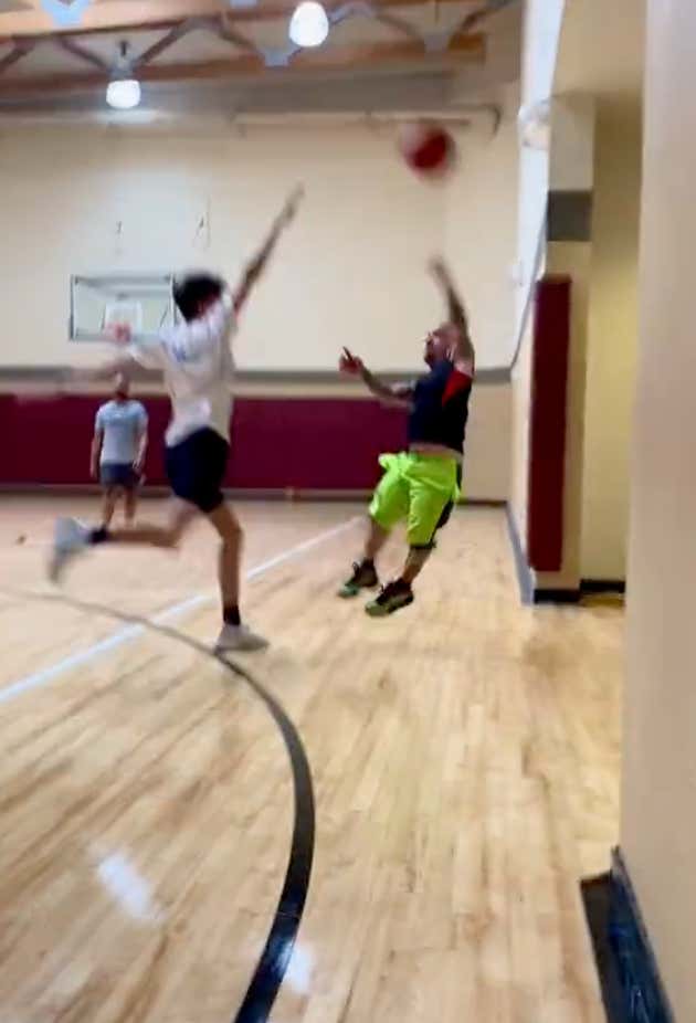 Small Problems Become Big Problems: This Dwarf Playing Hoops At LA Fitness Needs An NBA Contract Immediately