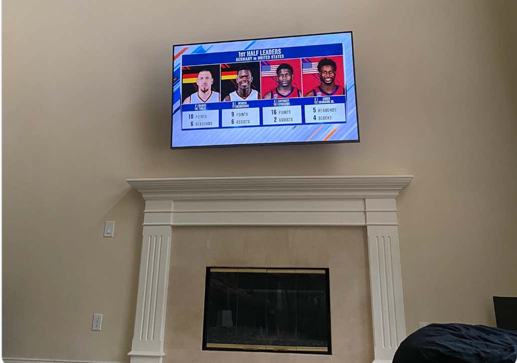 Lamar Odom Is Out Here FLEXING On The Internet With His SICK Living Room TV Set Up