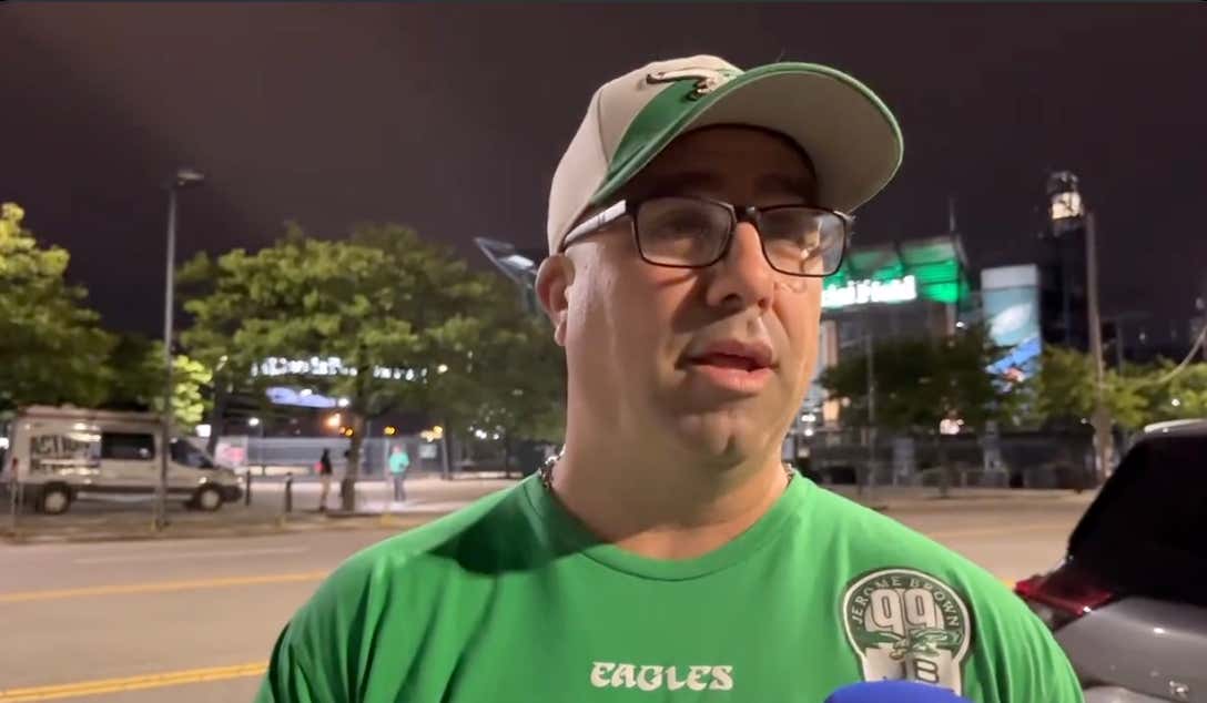 We Need A Prop Bet On Whether This Eagles Fan Makes It Through The Entire Game Tonight After Heroically Showing Up To Tailgate At 4:30 AM