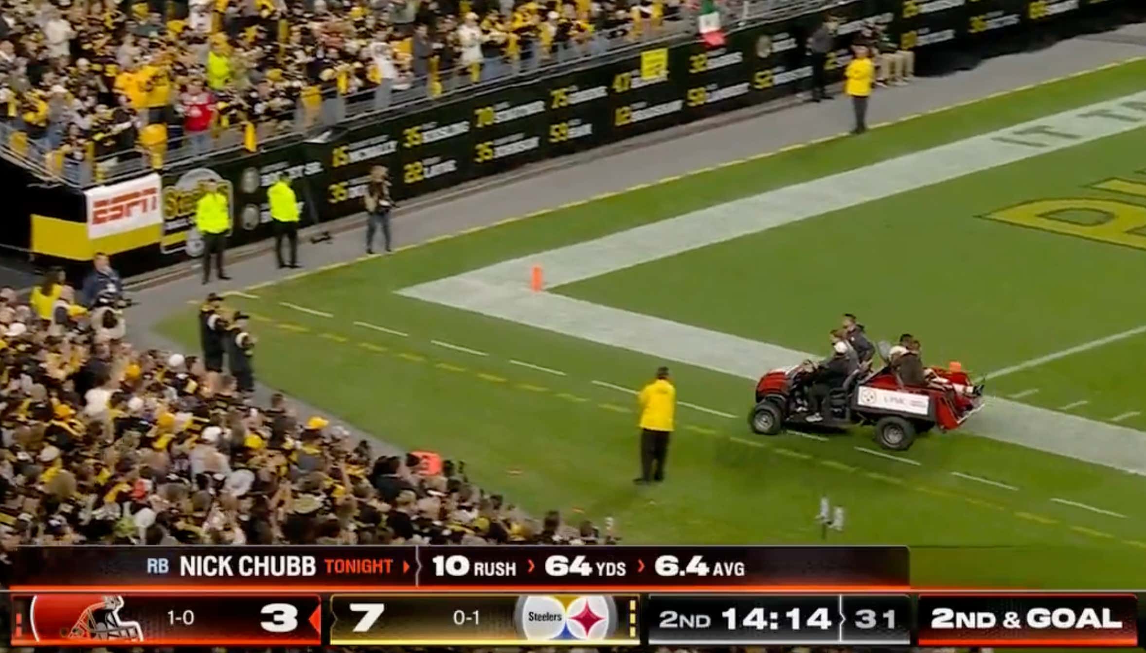 Nick Chubb Has Been Carted Off The Field And The Injury Looks Really, Really Bad