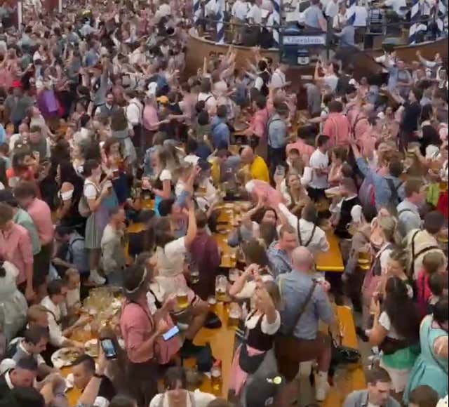This Video Of Country Roads Being Played At Oktoberfest In Germany Is Pure Electricity
