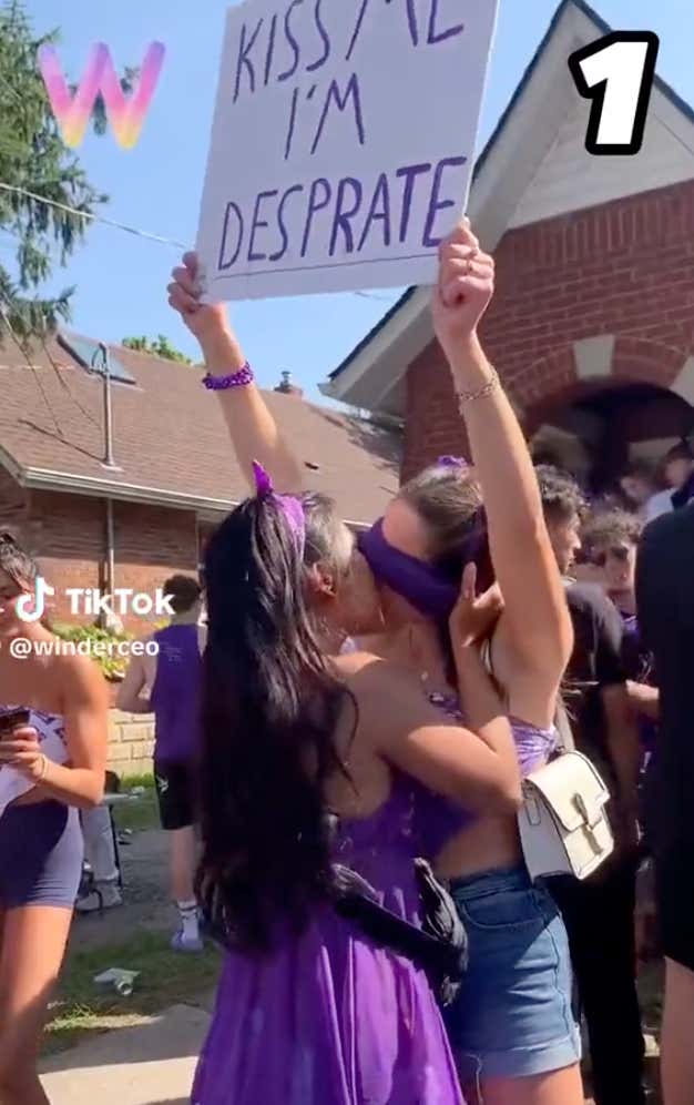 This School In Canada May Have Started A New Pandemic With This "Kiss Me, I'm Desperate" Sign