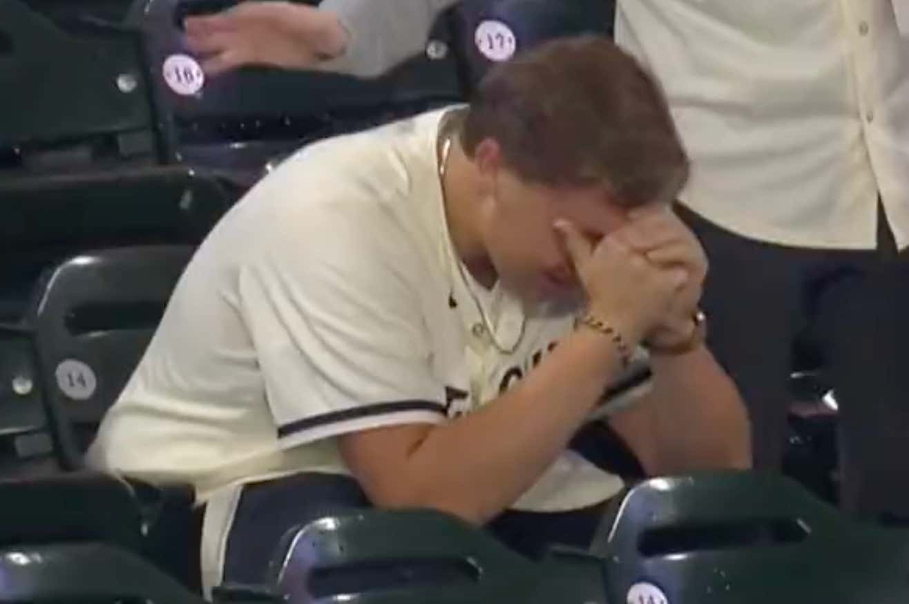 There Was Not A Sadder Man In America Last Night Than This Twins Fan After Dropping A Foul Ball