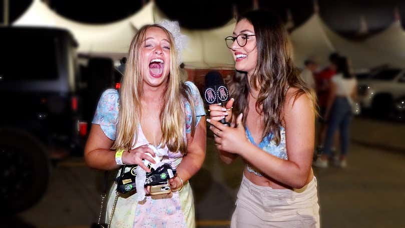 Do Girls Poop At Guy's Houses?