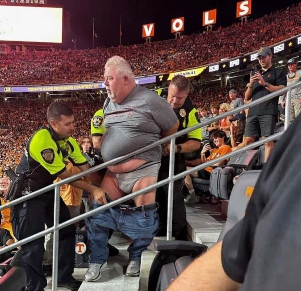 Name Someone Who Had A Worse Weekend Than This South Carolina Fan