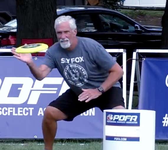 These Two Old Fellas Would Beat Your Ass At KanJam