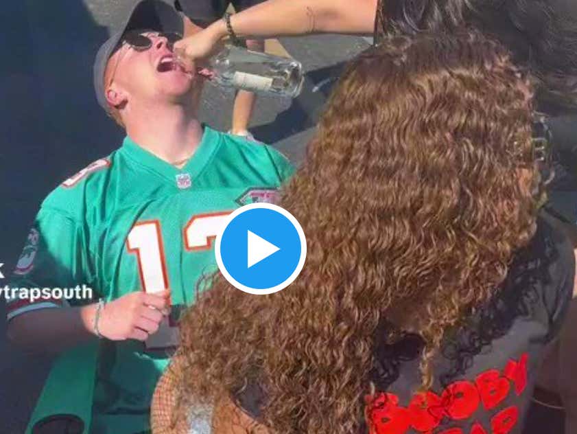 Shoutout The Miami Dolphins For Bringing Strippers Back To Tailgates