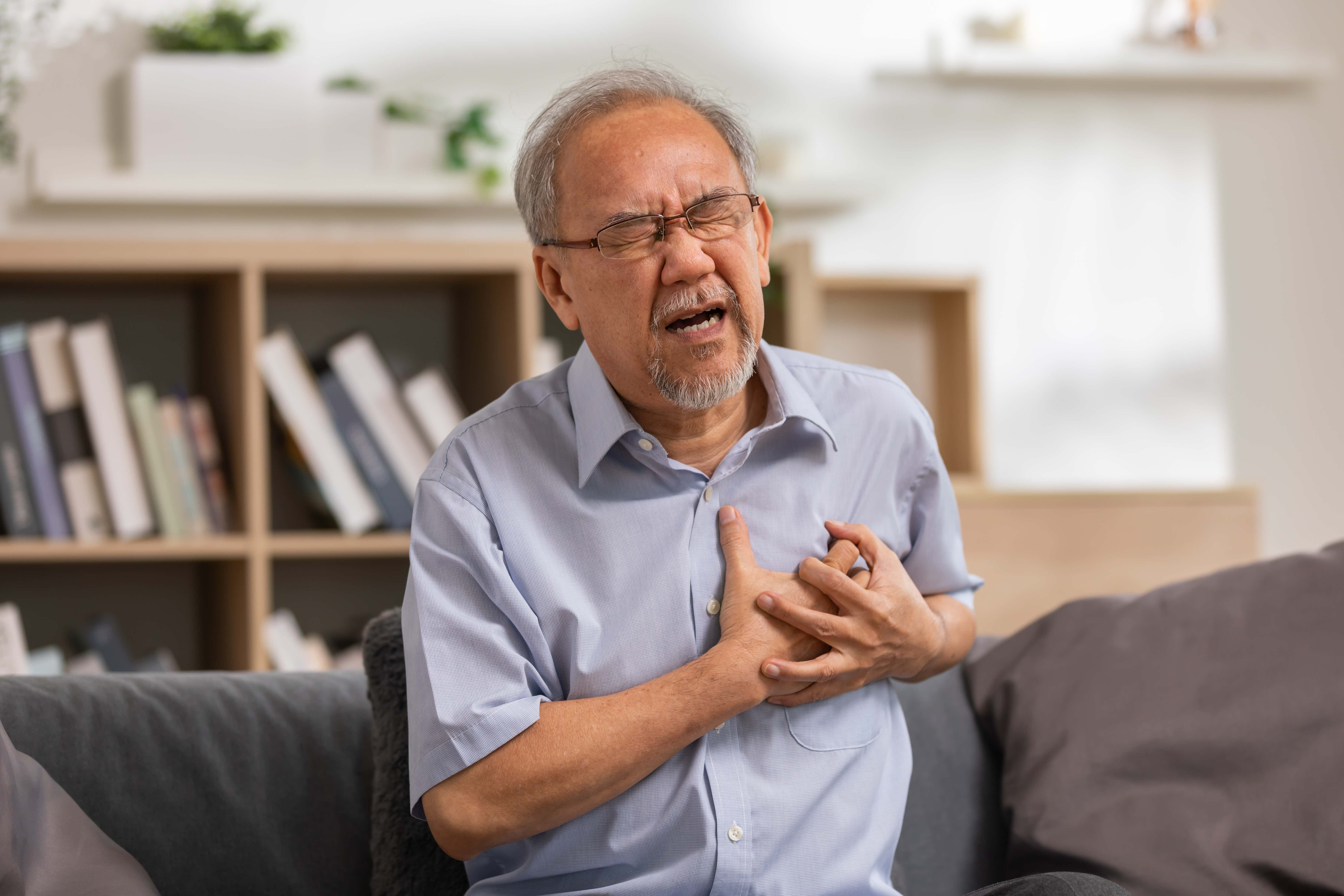 Man Fakes Heart Attack Over 20 Times at Restaurants Across Spain to Get Out of Paying Bill