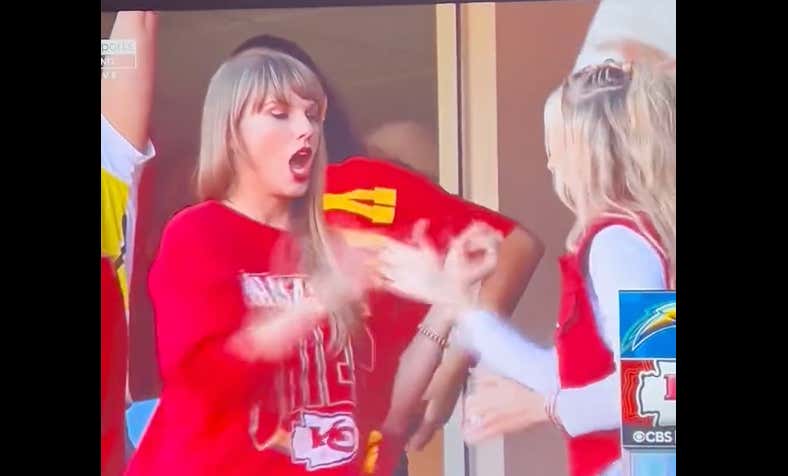 There's No Way That The Handshake Taylor Swift And Brittany Mahomes Just Did Was Taylor's Idea