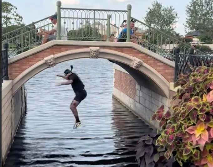 Some Lunatic Jumped Into The EPCOT Lagoon At Disney World Over An Apparent $60,000 Bet