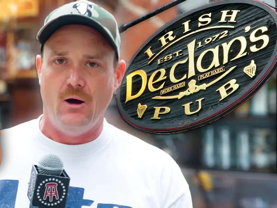 A Full Video Review of Chicago's Famous Bar Declan's Irish Pub
