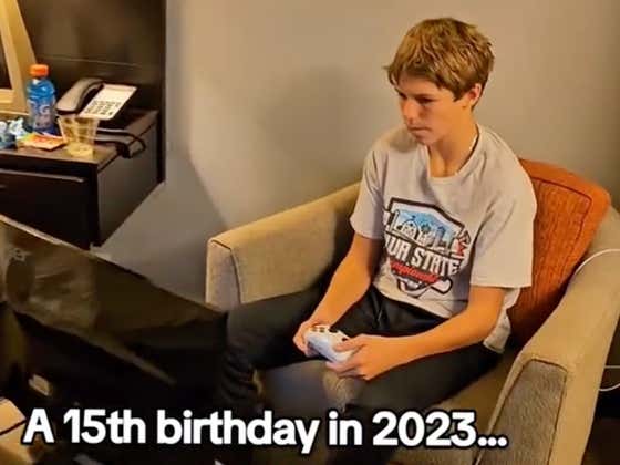 A 15th Birthday Party In 2023 Is Everyone Playing Fortnite In The Same ...