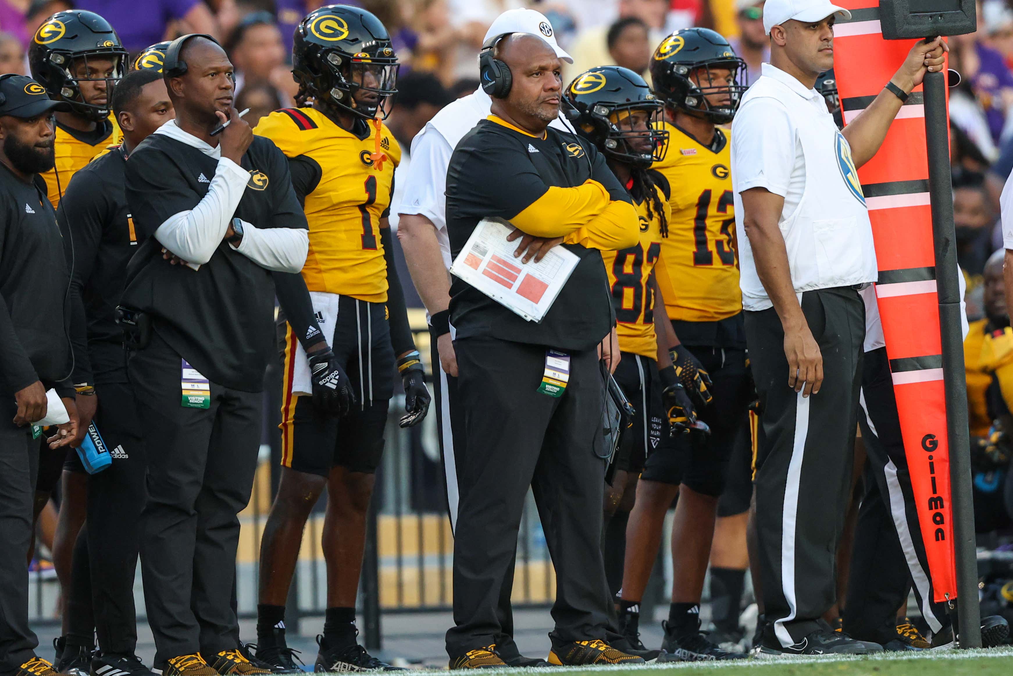 It Turns Out Hue Jackson May In Fact NOT Be A Good Head Coach As Grambling Has Now Parted Ways With Him After 2 Seasons