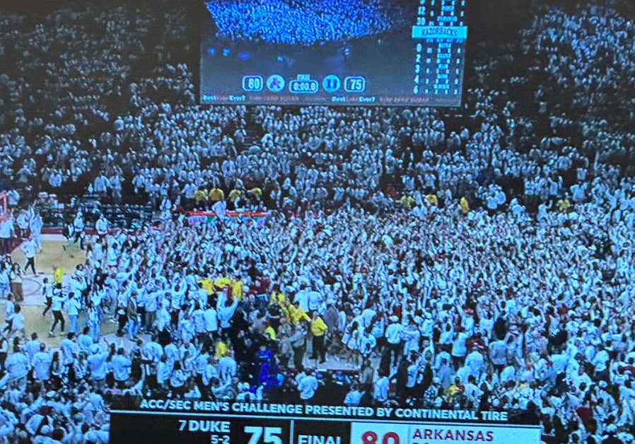 All Heart: The Arkansas PA Announcer And Security Guards Had A Pathetic Attempt To Try And Stop Students From Rushing The Court