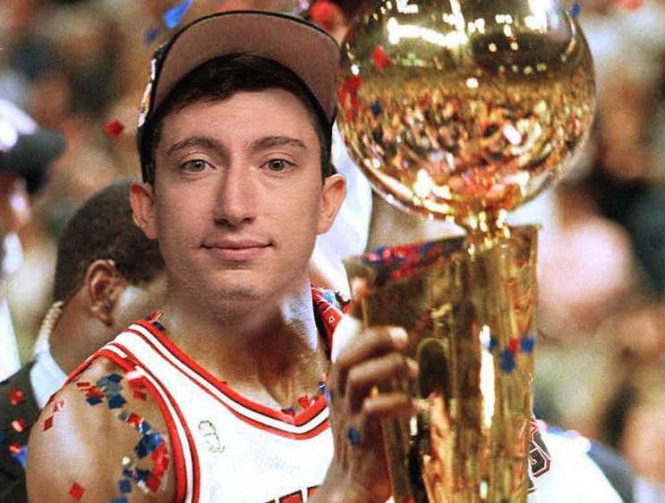 michael jordan playing with jordan 1