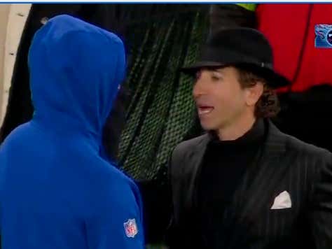 La serie hot continua!  L’agente Tommy DeVito è stato inserito nella National Sports Hall of Fame italo-americana questa settimana