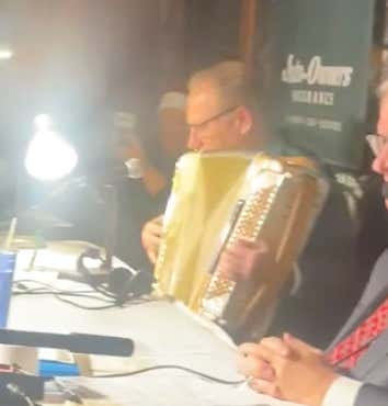 Tom Izzo Is Too Busy Jamming Out On His Accordion To Worry About Pesky Things Like Michigan State Being Historically Awful Right Now