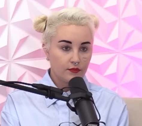 Amanda Bynes Announces End Of Her Podcast After Just One Episode Because She Couldn't Convince Drake To Come On Her Show