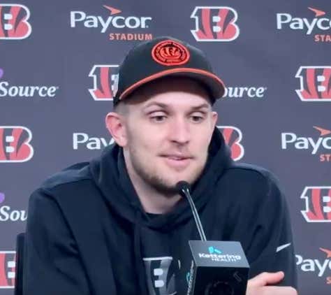 QB1: Jake Browning Doesn't Give A Rat's Ass About Aliens, He's Too Busy Trying To Figure Out This Whole Earth Thing