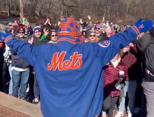 Awesome: A Massive Crowd Joined Frank The Tank For His 100th Walk In