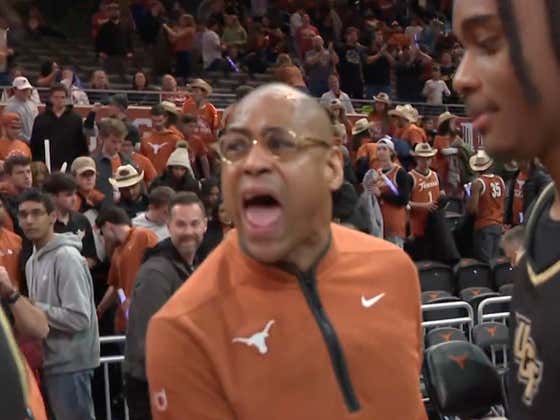 Texas Head Coach Rodney Terry Went After UCF Players In The Handshake ...