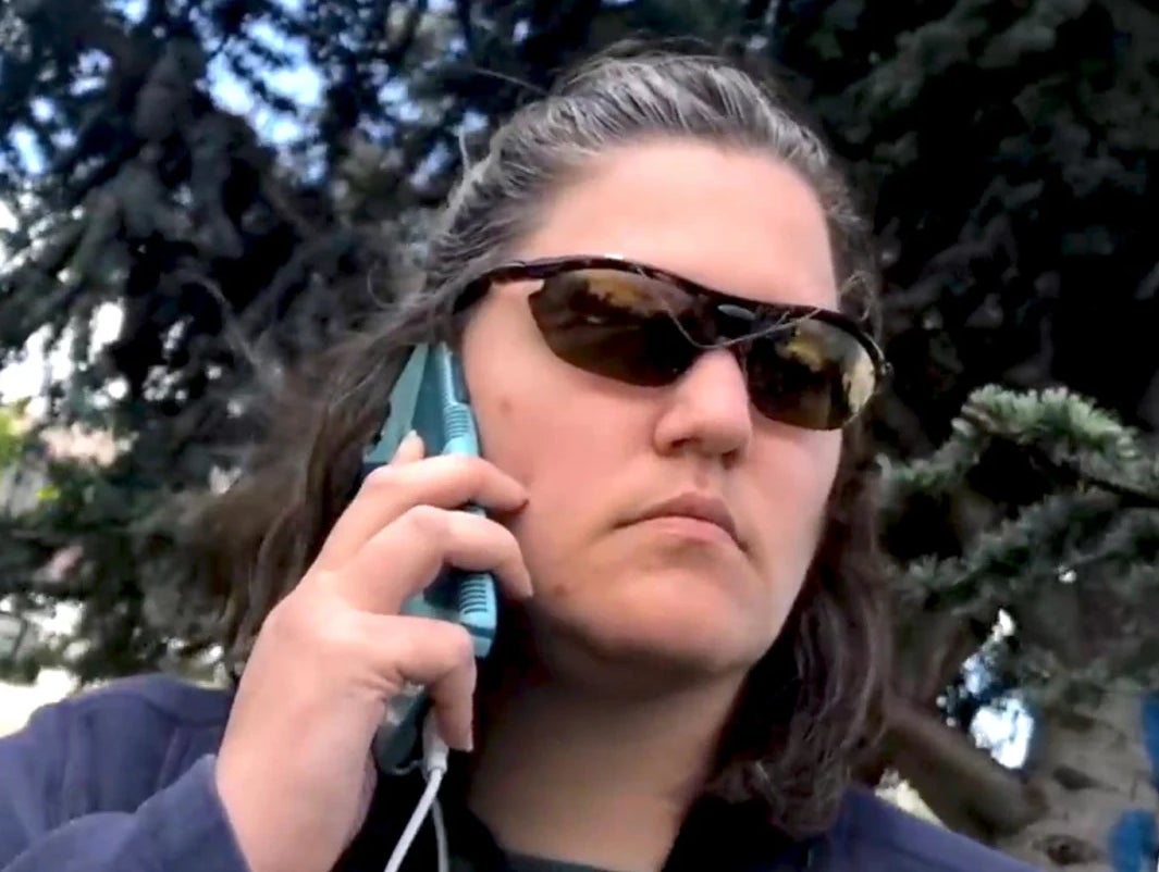 Do NOT Put Fish, Cars, Or Cop Sunglasses In Your Dating App Profile