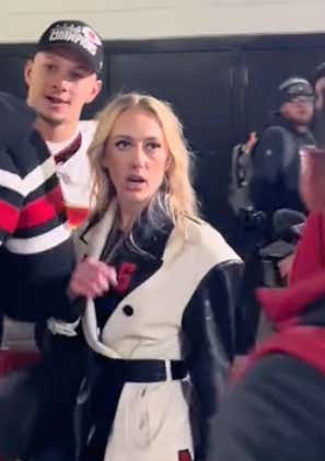 The Fact Brittany Mahomes Is Getting Shit For This Interaction With A Stadium Worker Is Insane
