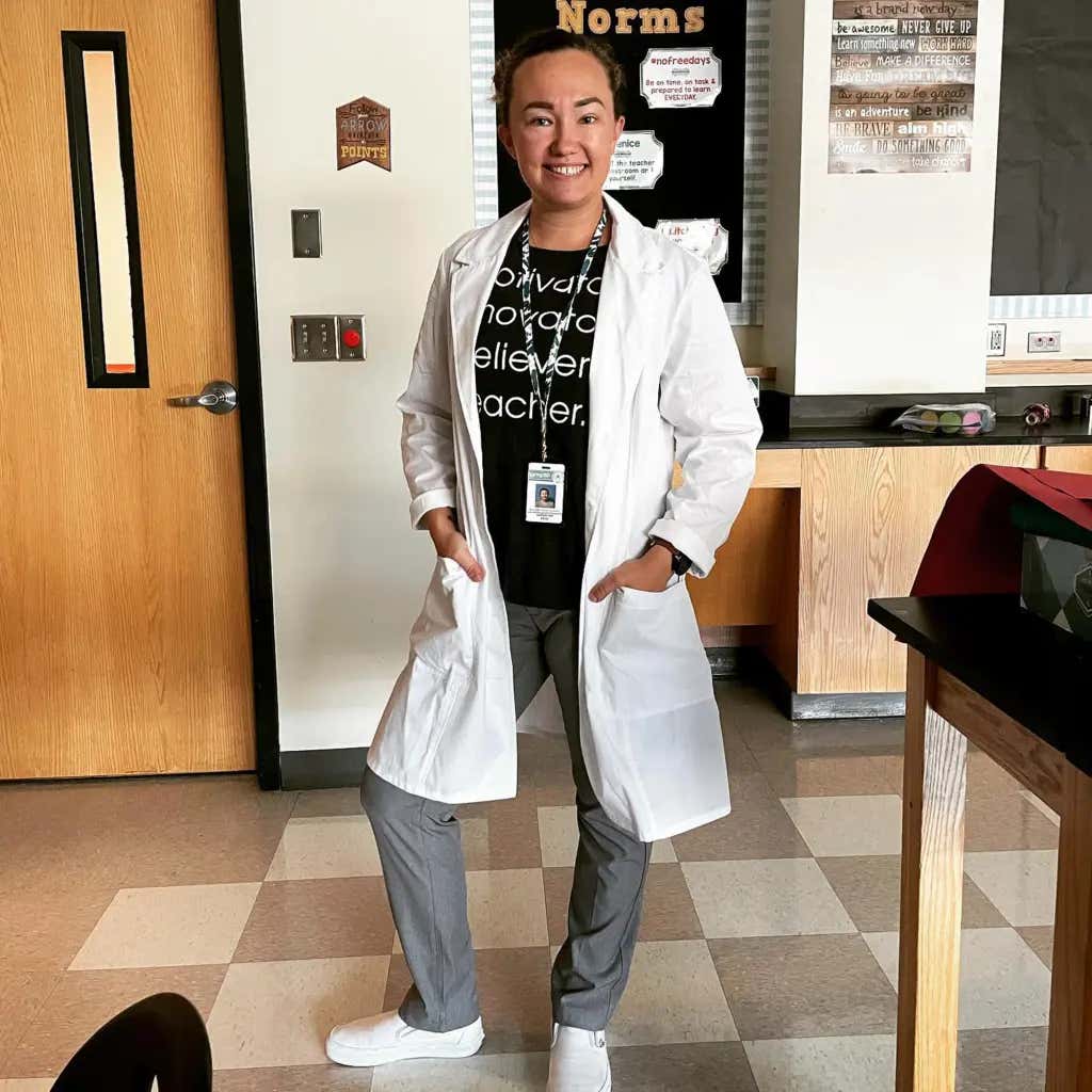 The Teacher Who Lost Her Job for Filming OnlyFans Content in Her Classroom Threatens the Couple Who Outed Her