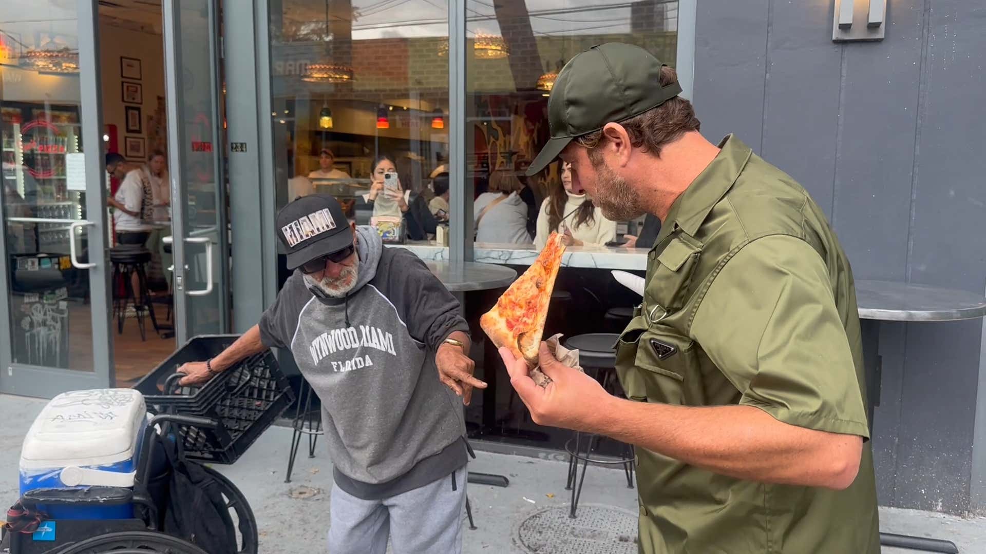 Barstool Pizza Review - Joe's Pizza (Miami, FL)