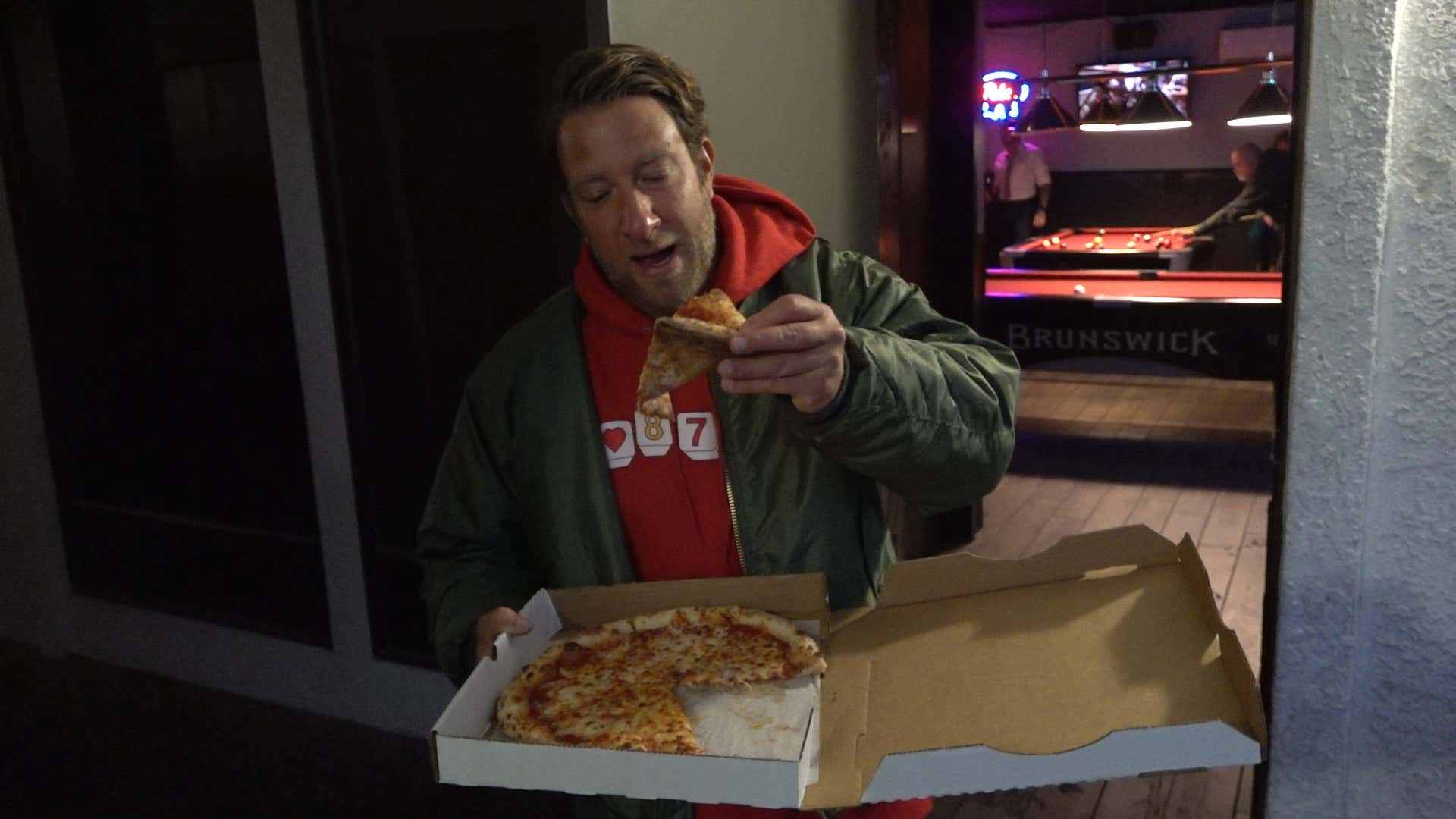 Barstool Pizza Review - The Sand Dollar Lounge (Las Vegas, NV)